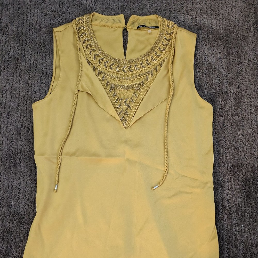 Elie Tahari silk blouse size xs EUC! beautiful mustard color